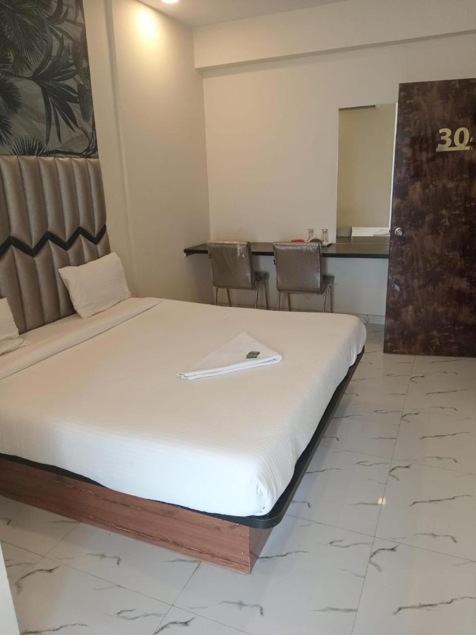 New Balaji Residency By Glitz Hotels Ulhāsnagar المظهر الخارجي الصورة